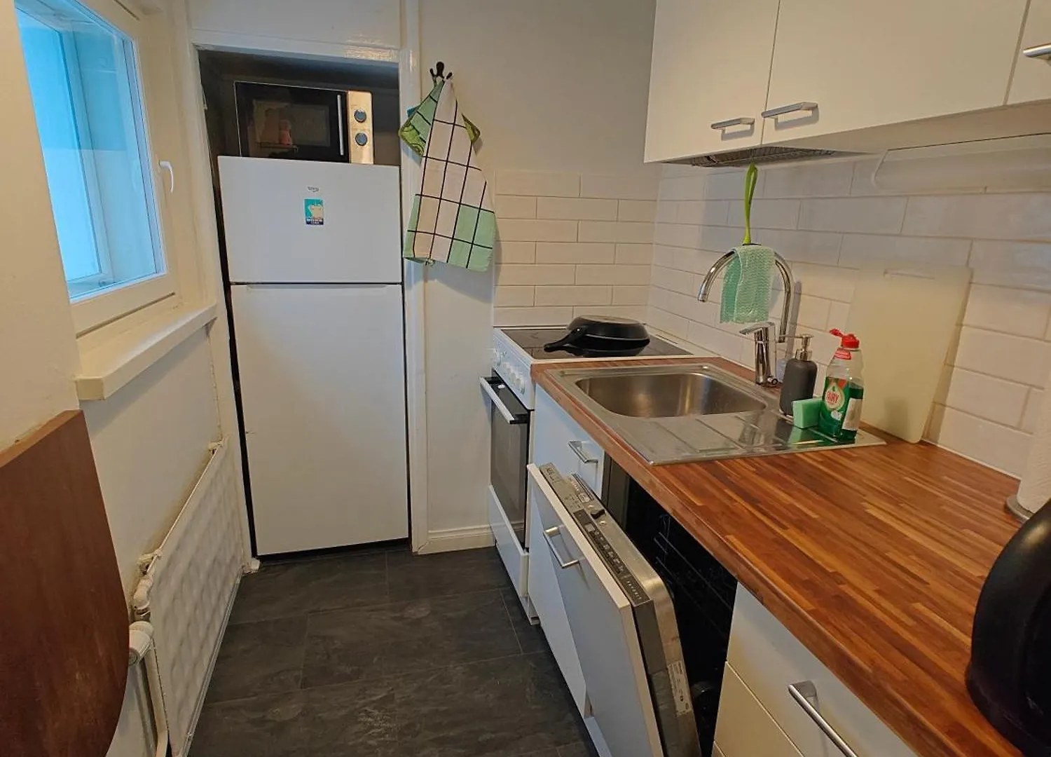 Livingroom And One Bedroom Apartment In Trendy Kallio Area 헬싱키 0*,  핀란드